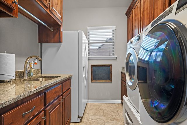 11055 Hancock Avenue, Talty, TX 75126