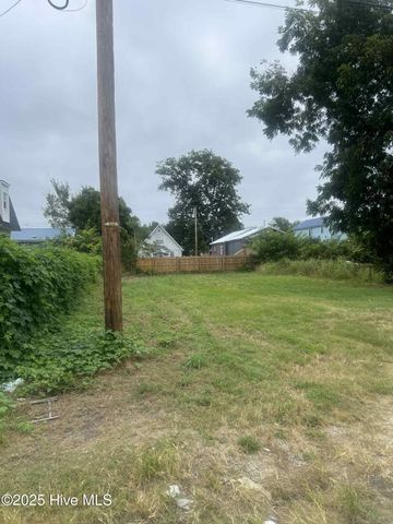 724 Oak Street, New Bern, NC 28560