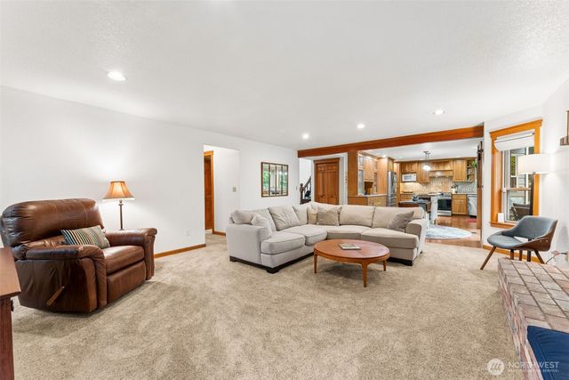 16926 SE 327th Place, Auburn, WA 98092