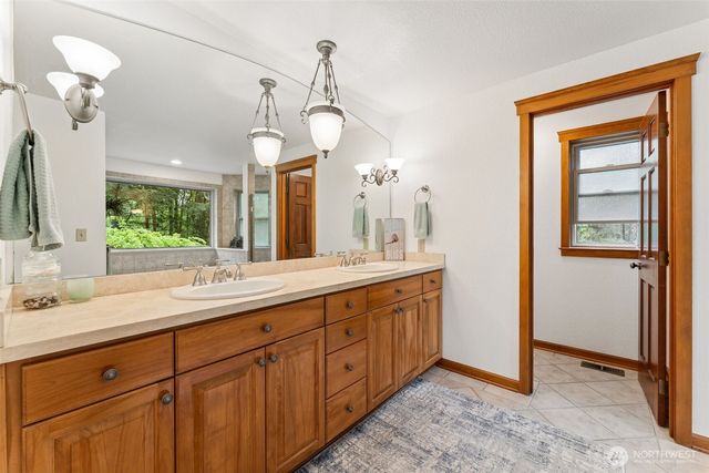 16926 SE 327th Place, Auburn, WA 98092