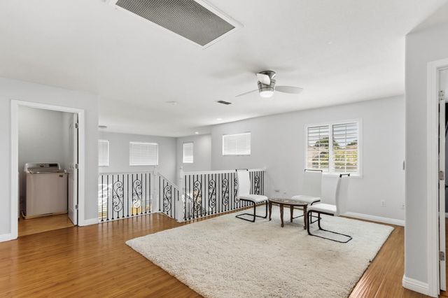 11 Sabre Ct, Sacramento, CA 95835