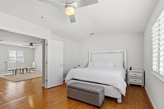 11 Sabre Ct, Sacramento, CA 95835