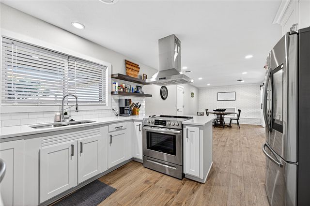 600 S Scott Circle, Rogers, AR 72758