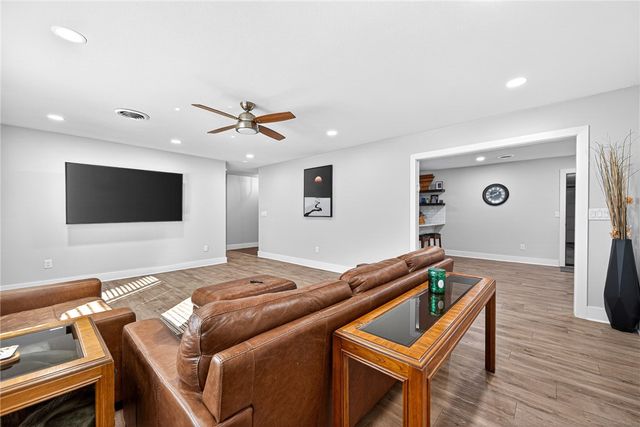 600 S Scott Circle, Rogers, AR 72758