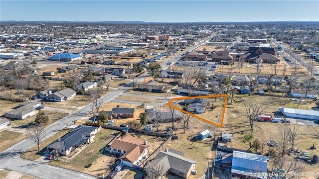 600 S Scott Circle, Rogers, AR 72758
