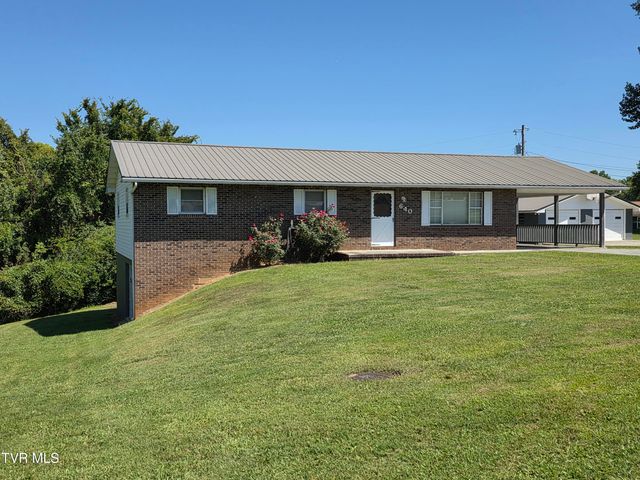 640 North Cecil Street, Newport, TN 37821