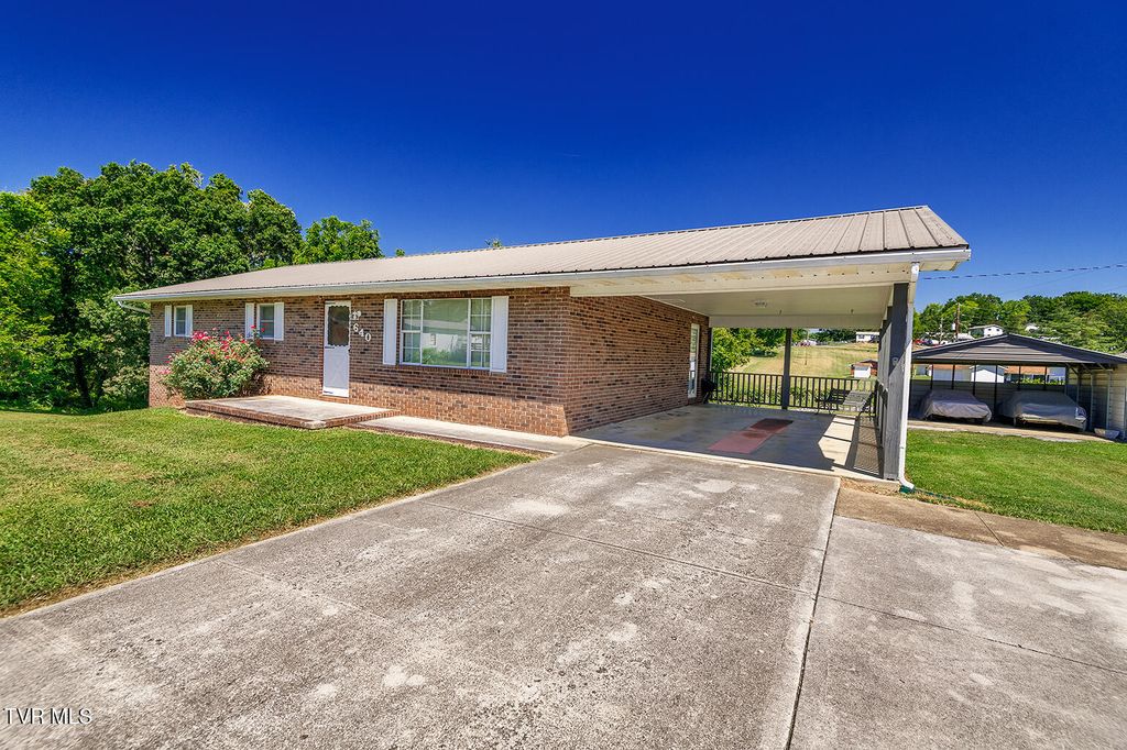 640 North Cecil Street, Newport, TN 37821