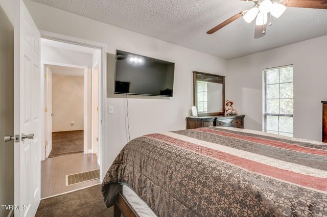 1981 Michael Drive, Johnson City, TN 37604