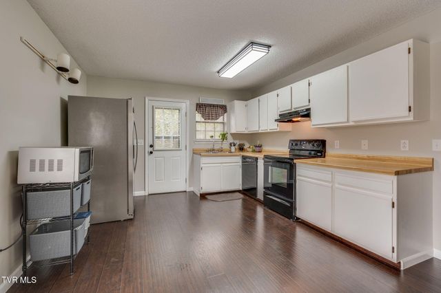 1981 Michael Drive, Johnson City, TN 37604