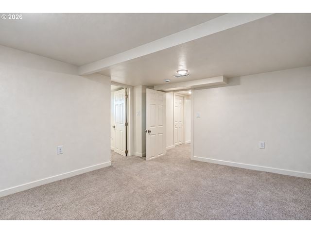 4225 Ne SIMPSON St, Portland, OR 97218