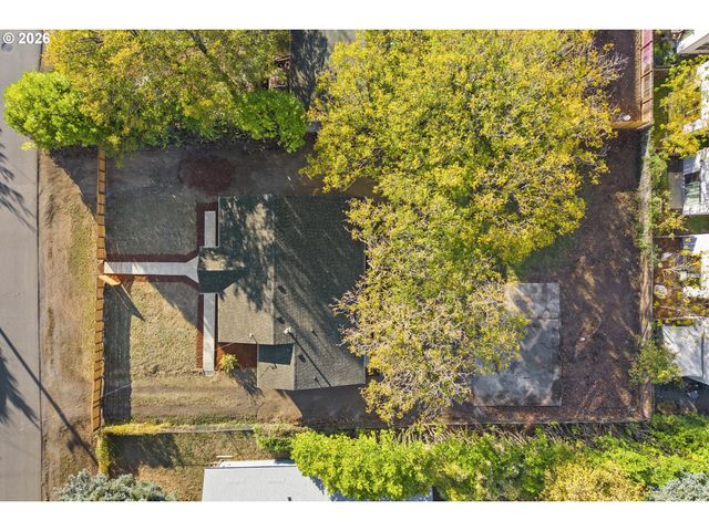 4225 Ne SIMPSON St, Portland, OR 97218
