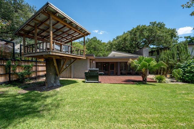 2002 Meadowbrook DR, Austin, TX 78703