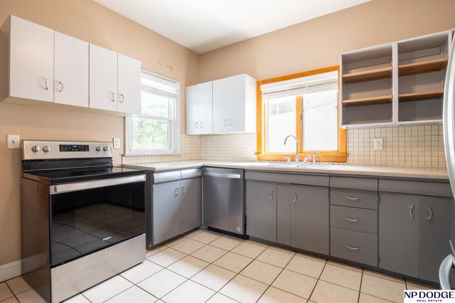 2916 Vine Street, Lincoln, NE 68503