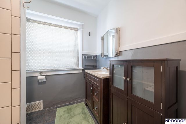 2916 Vine Street, Lincoln, NE 68503