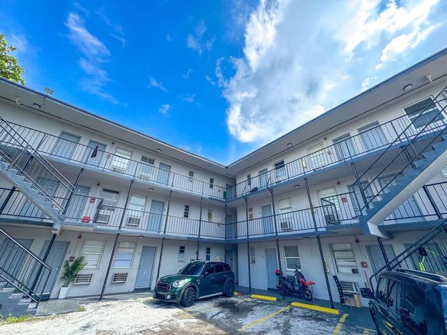 1261 NW 59th Street, Miami, FL 33142