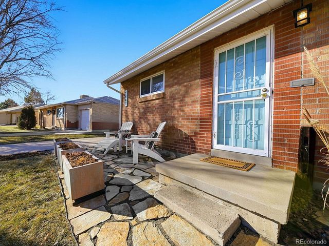 1447 S Xavier St, Denver, CO 80219