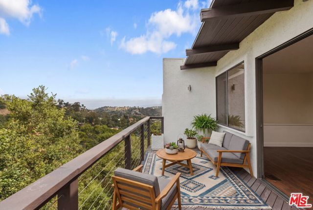2013 Cyprean Drive, Los Angeles, CA 90046
