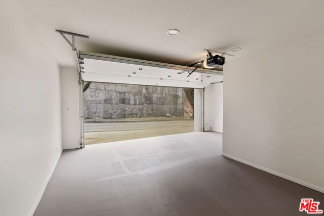 2013 Cyprean Drive, Los Angeles, CA 90046