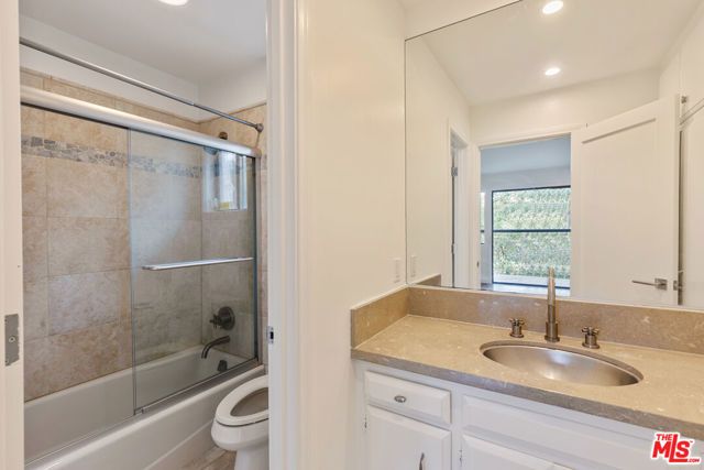 2013 Cyprean Drive, Los Angeles, CA 90046