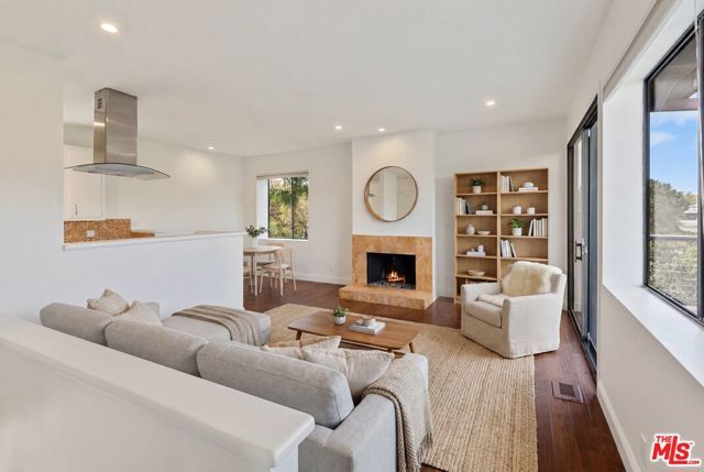 2013 Cyprean Drive, Los Angeles, CA 90046