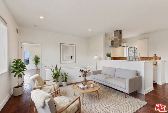 2013 Cyprean Drive, Los Angeles, CA 90046