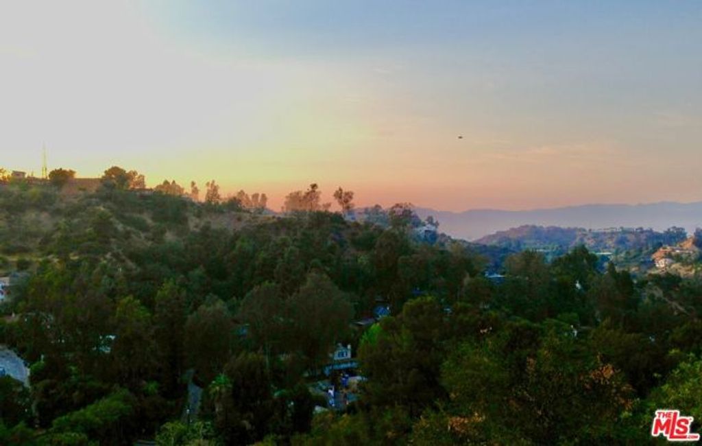 2013 Cyprean Drive, Los Angeles, CA 90046