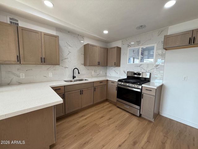 4123 N 30TH Drive, Phoenix, AZ 85017