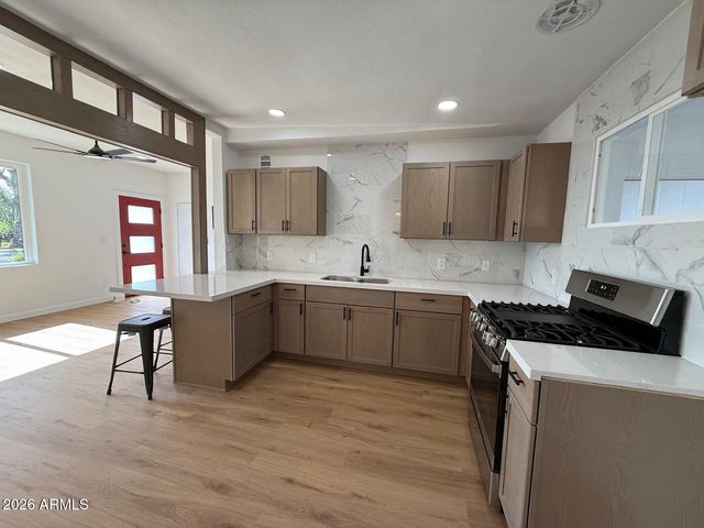 4123 N 30TH Drive, Phoenix, AZ 85017
