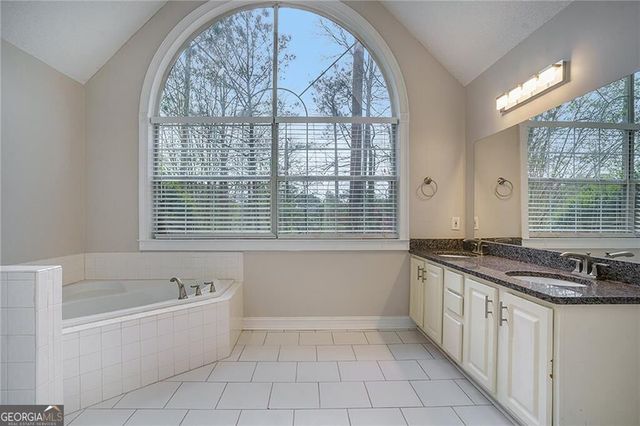 322 Fernhill Court, Jonesboro, GA 30236