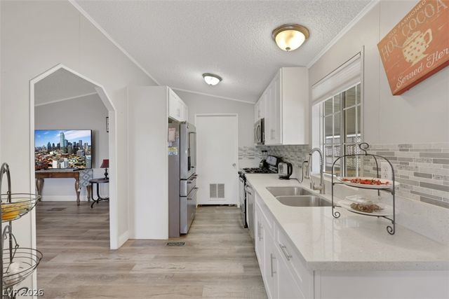 3519 Isle Royale Drive, Las Vegas, NV 89122
