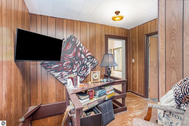 224 E Newark Street, Ithaca, MI 48847