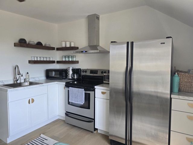 321 Rice Ave, Bayfield, WI 54814