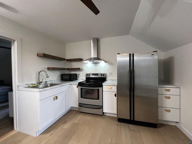 321 Rice Ave, Bayfield, WI 54814