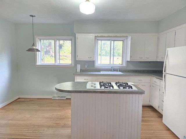 321 Rice Ave, Bayfield, WI 54814