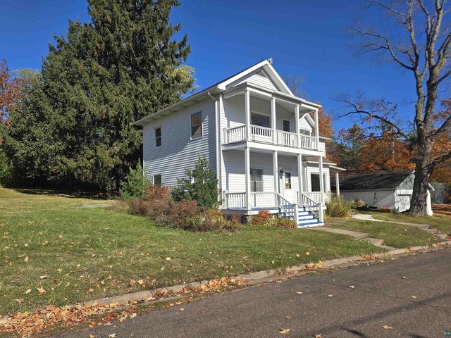 321 Rice Ave, Bayfield, WI 54814