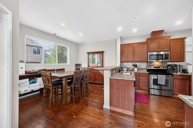 17512 93rd Avenue Ct E, Puyallup, WA 98375