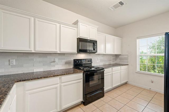 1331 Diamond Drape Drive, Rosharon, TX 77583