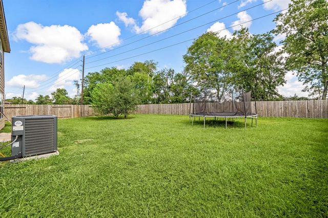 1331 Diamond Drape Drive, Rosharon, TX 77583