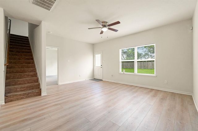 1331 Diamond Drape Drive, Rosharon, TX 77583