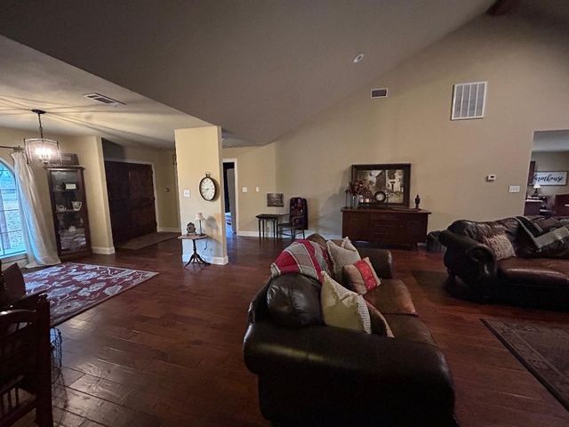 2460 Vz County Road 2313, Eustace, TX 75124