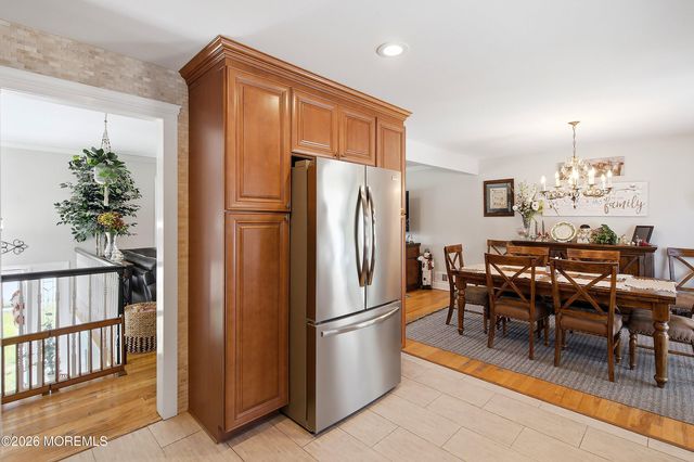 55 Cherry Tree Farm Road, Middletown, NJ 07748
