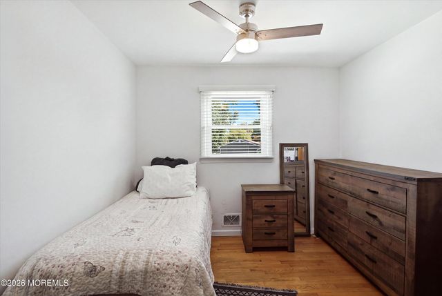 55 Cherry Tree Farm Road, Middletown, NJ 07748