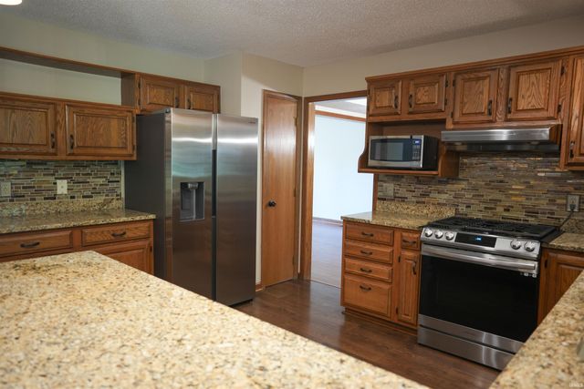 2436 WINDSONG Court, Fort Wayne, IN 46804