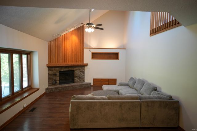 2436 WINDSONG Court, Fort Wayne, IN 46804