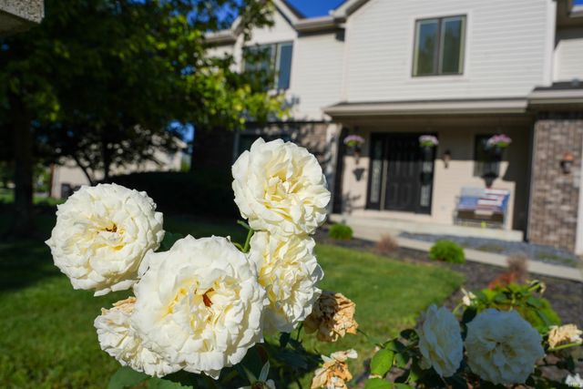 2436 WINDSONG Court, Fort Wayne, IN 46804