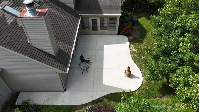 2436 WINDSONG Court, Fort Wayne, IN 46804