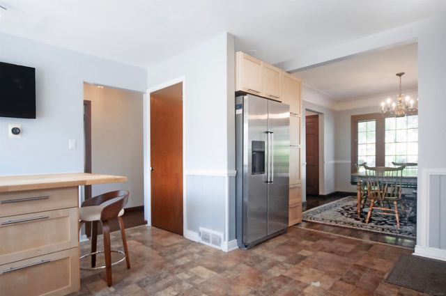 1723 Hawthorne Road, Grosse Pointe Woods, MI 48236