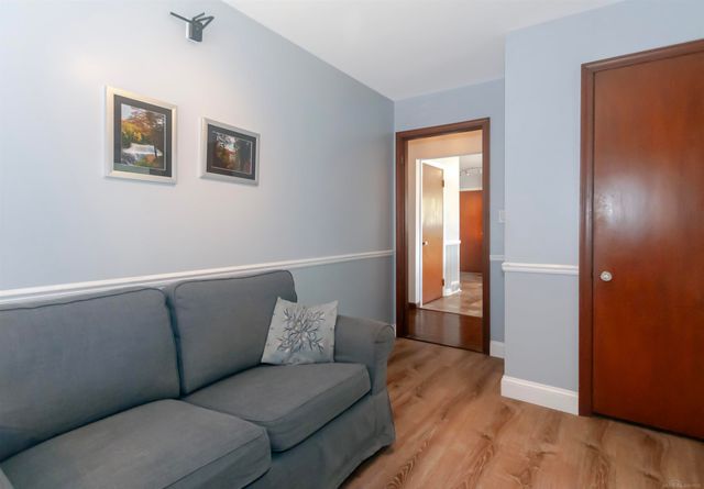 1723 Hawthorne Road, Grosse Pointe Woods, MI 48236