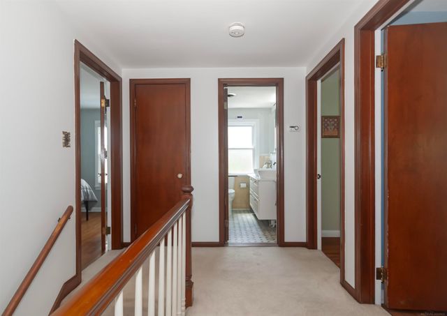 1723 Hawthorne Road, Grosse Pointe Woods, MI 48236
