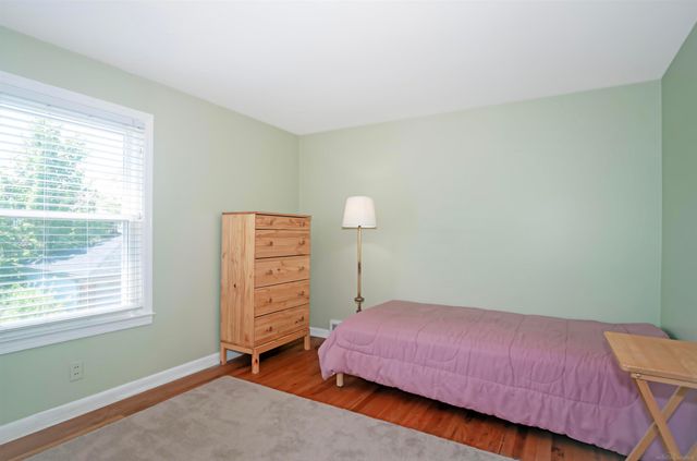 1723 Hawthorne Road, Grosse Pointe Woods, MI 48236